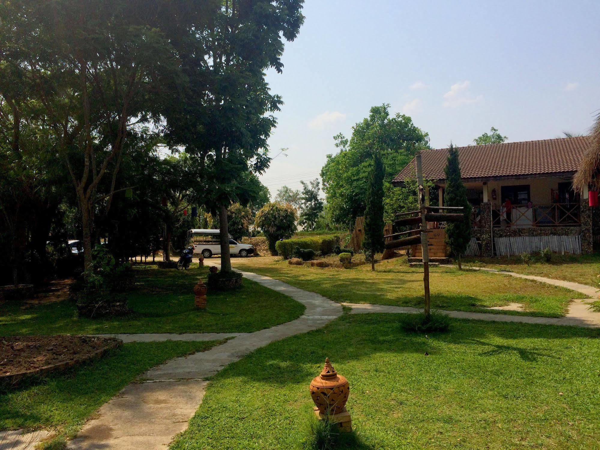 The Countryside Pai Hotel Exterior photo